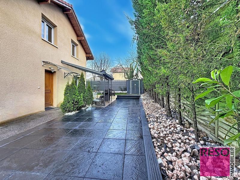 Maison - 80 m² - 4 pièces