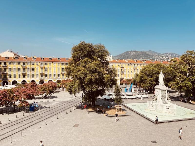 Appartement - 120 m² - 5 pièces