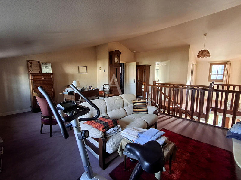 Maison - 191 m² - 8 pièces