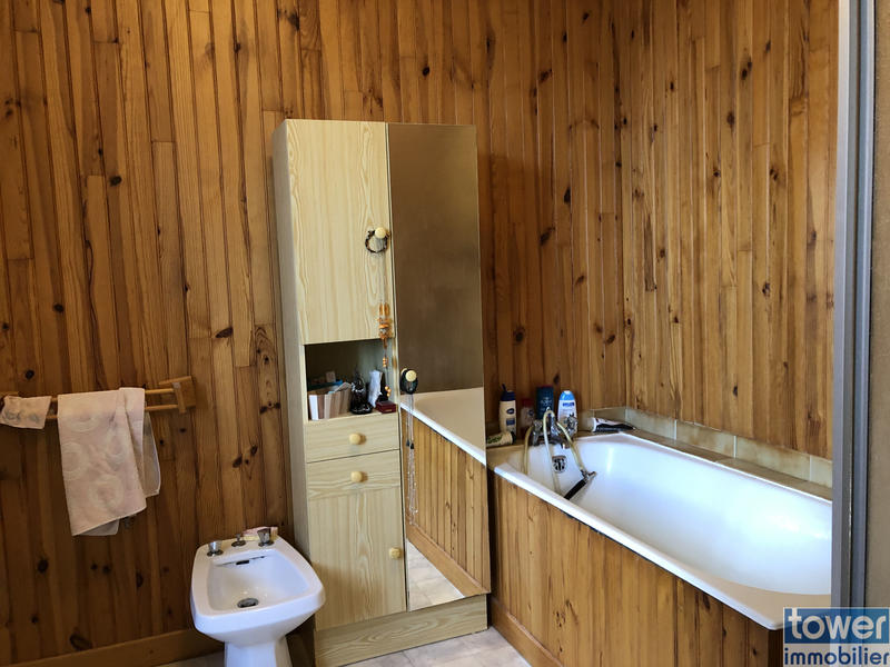 Maison - 228 m² - 6 pièces