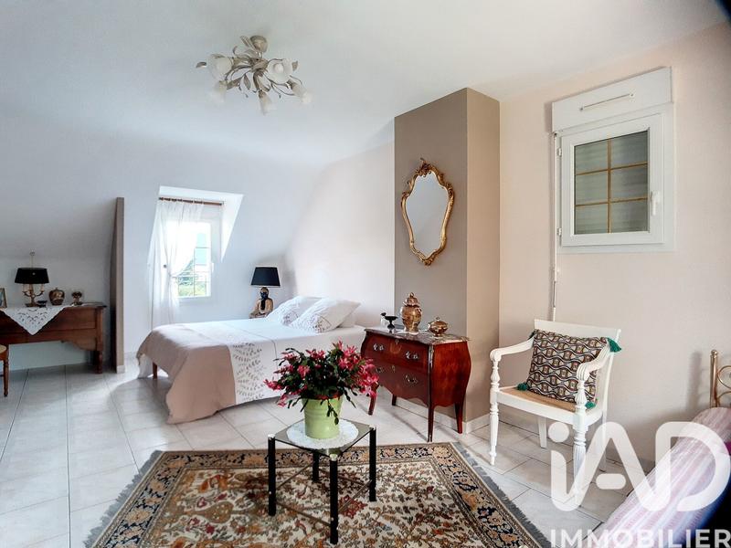 Maison - 224 m² - 7 pièces