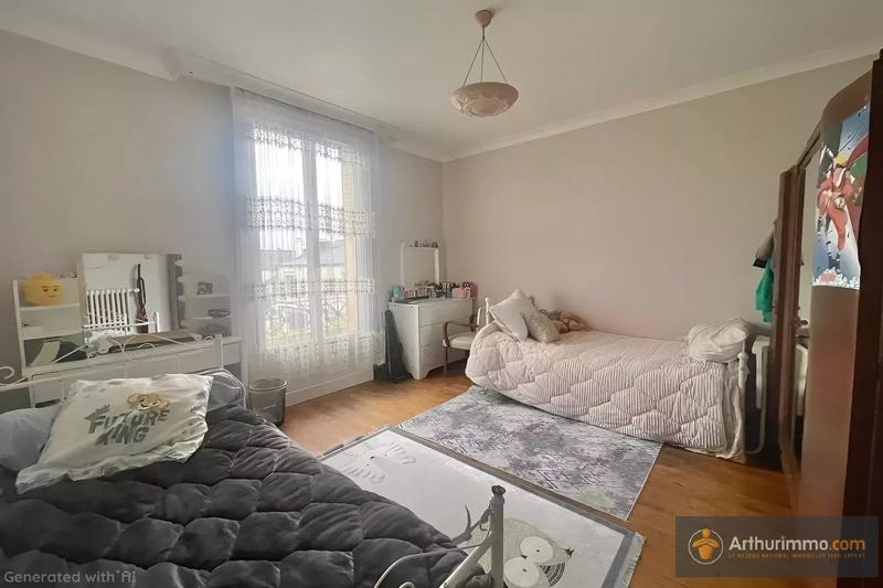 Maison - 93 m² - 5 pièces