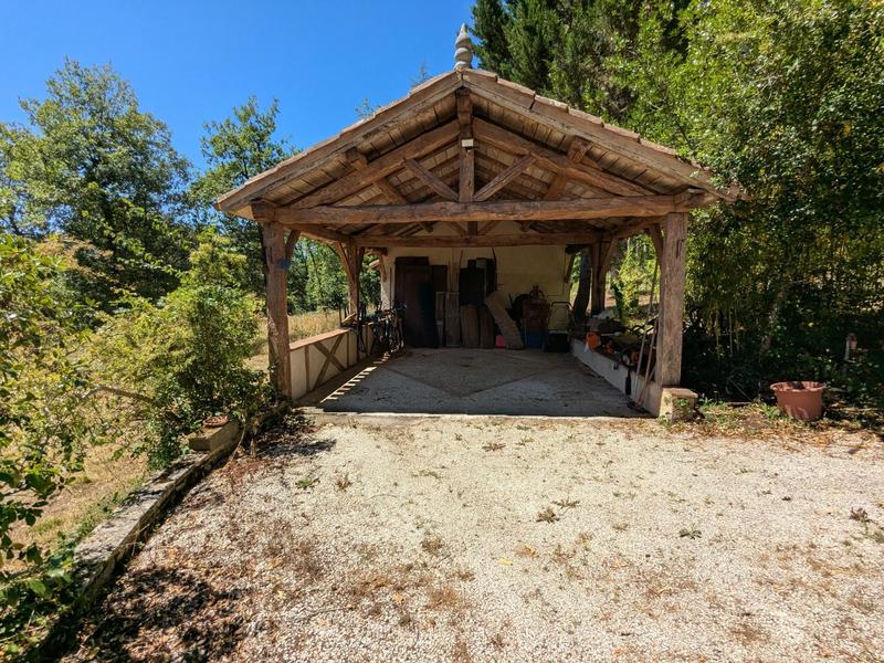 Maison - 230 m² - 7 pièces