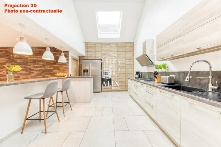 Maison traditionnelle - 246 m² - 8 pièces