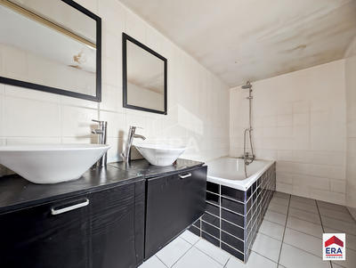 Maison - 101 m² - 5 pièces