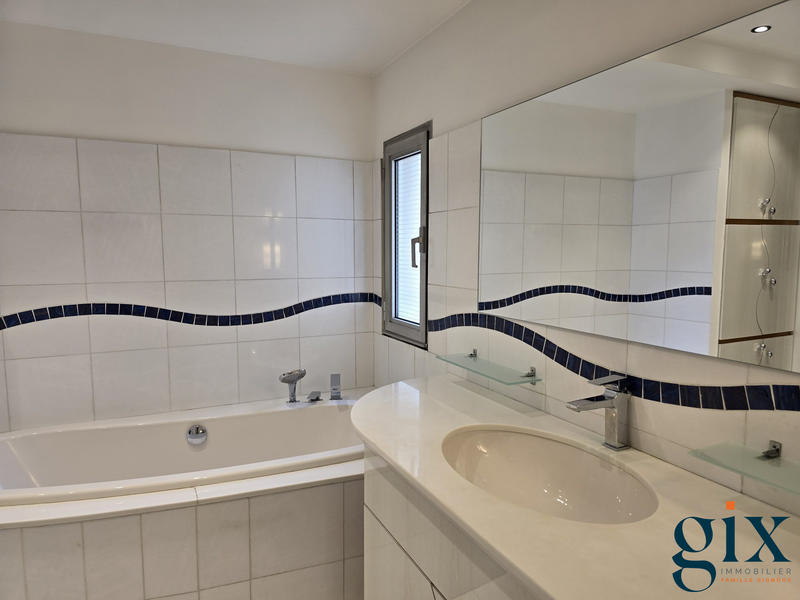 Duplex - 157 m² - 5 pièces