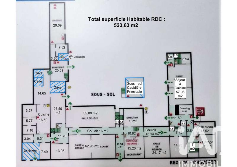 Maison - 1 160 m² - 59 pièces