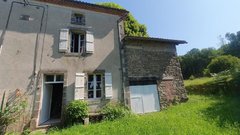 Maison - 90 m² - 5 pièces