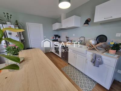 Maison - 240 m² - 9 pièces