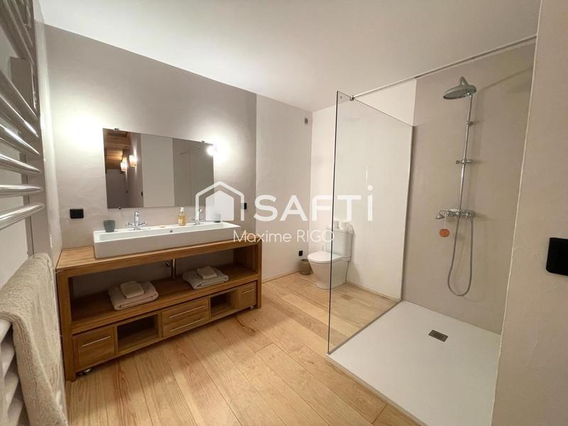 Château - 825 m² - 16 pièces