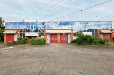 Local d'activité / Entrepôt - 820 m²