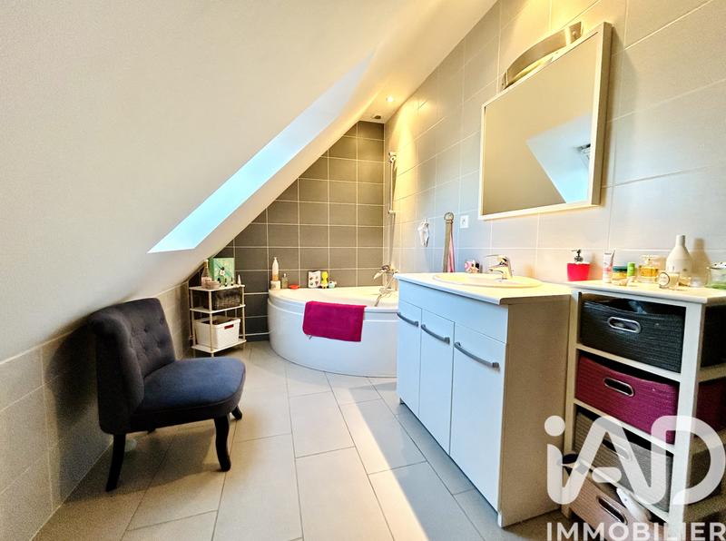 Maison - 178 m² - 8 pièces