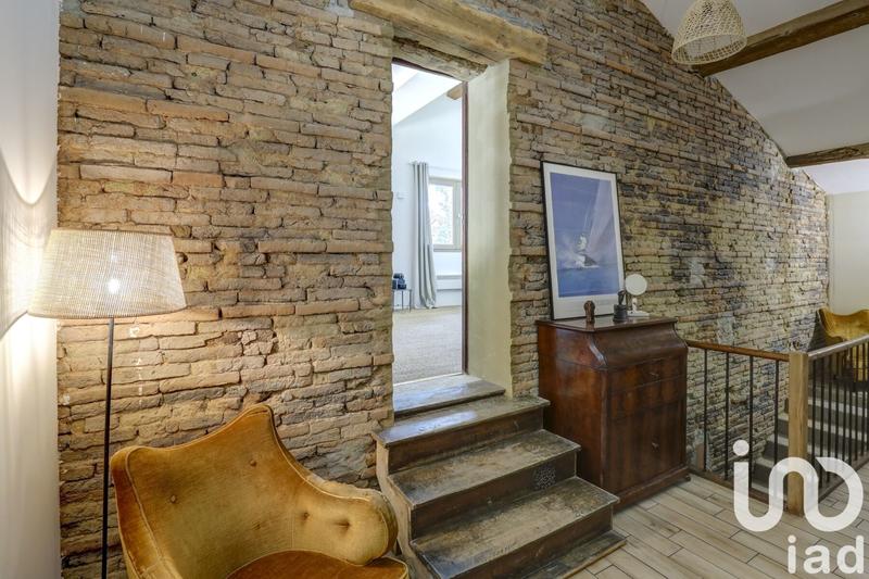 Maison - 369 m² - 11 pièces