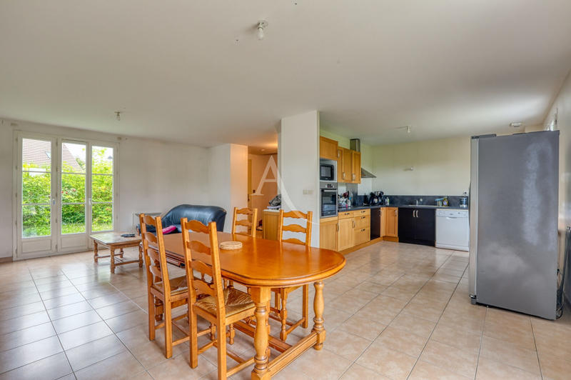 Maison - 96 m² - 6 pièces