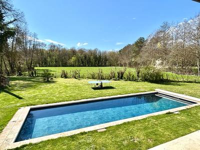 Moulin - 401 m² - 12 pièces