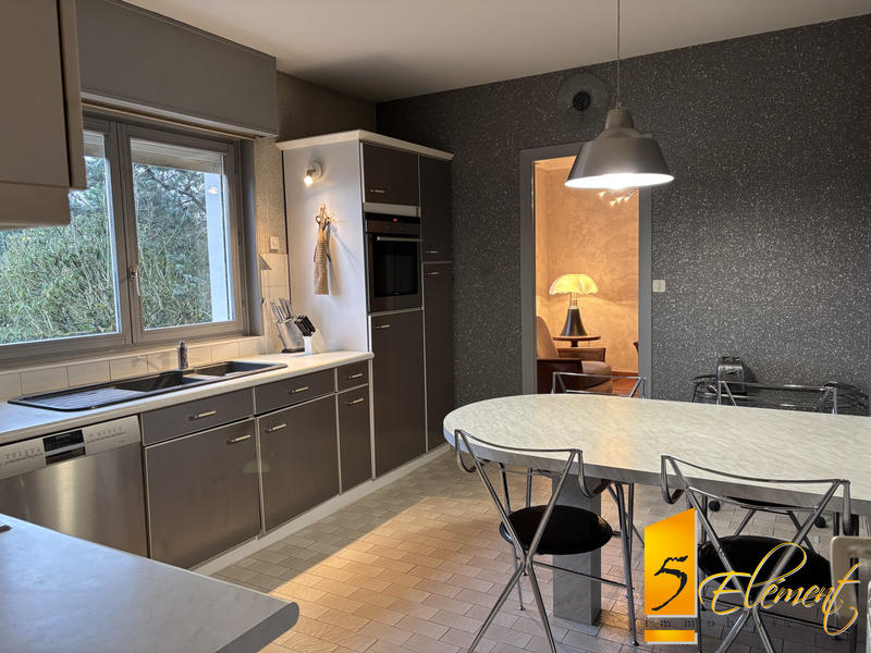 Maison traditionnelle - 127 m² - 4 pièces