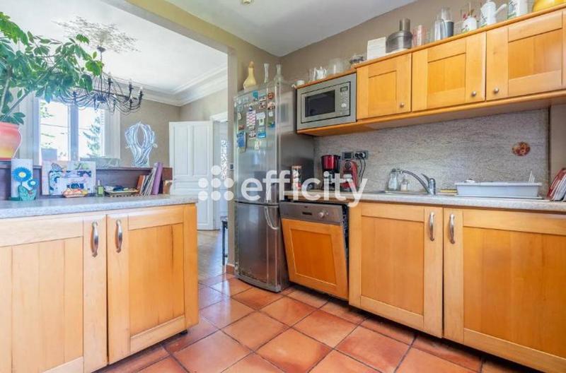 Maison - 176 m² - 7 pièces