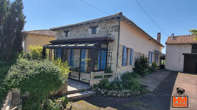 Maison - 121 m² - 8 pièces