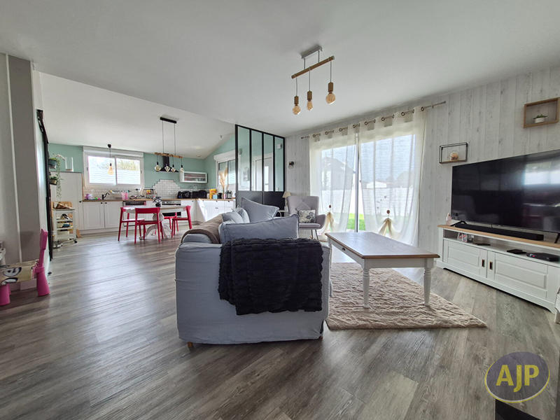 Maison - 122 m² - 6 pièces