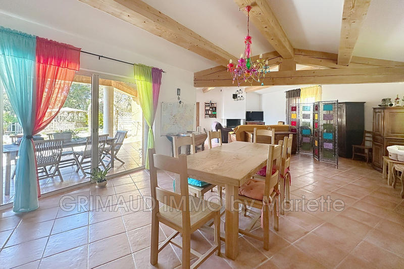 Maison - 248 m² - 7 pièces