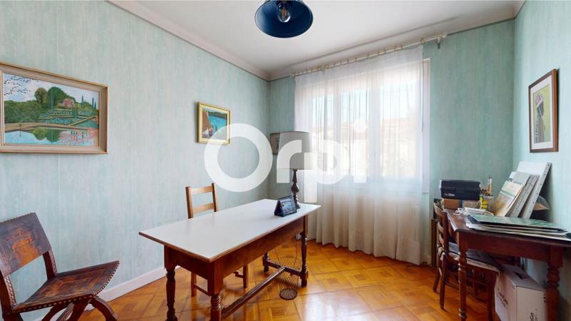 Maison - 200 m² - 7 pièces