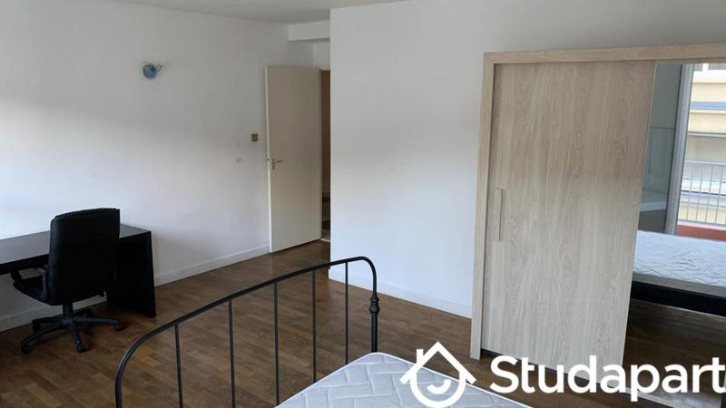 Chambre - 12 m² - 1 pièce