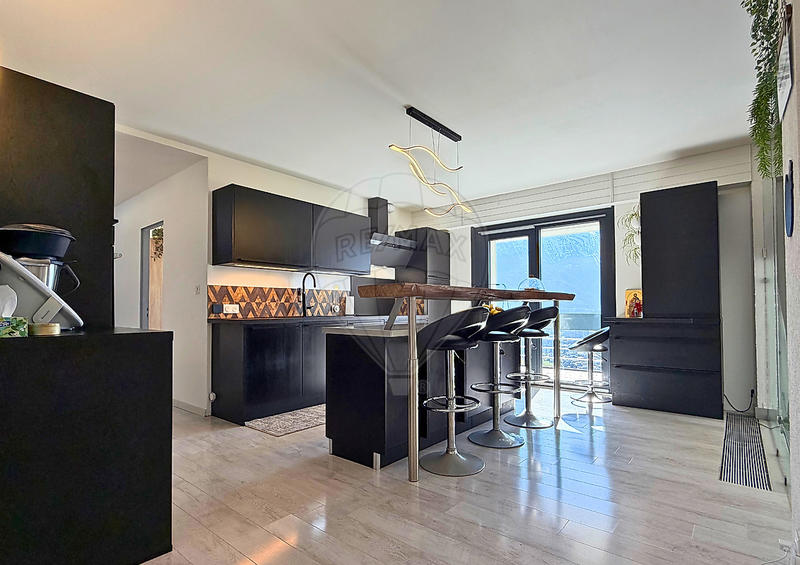 Maison - 183 m² - 5 pièces