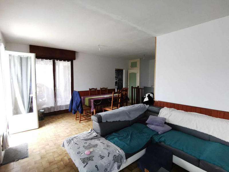 Maison - 83 m² - 7 pièces