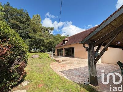 Maison - 292 m² - 7 pièces