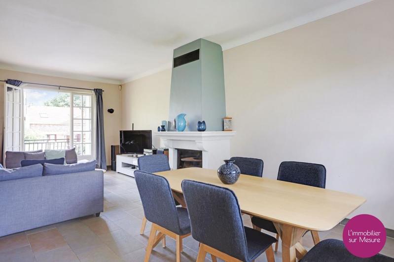 Maison - 250 m² - 7 pièces