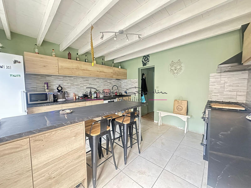 Maison - 176 m² - 8 pièces