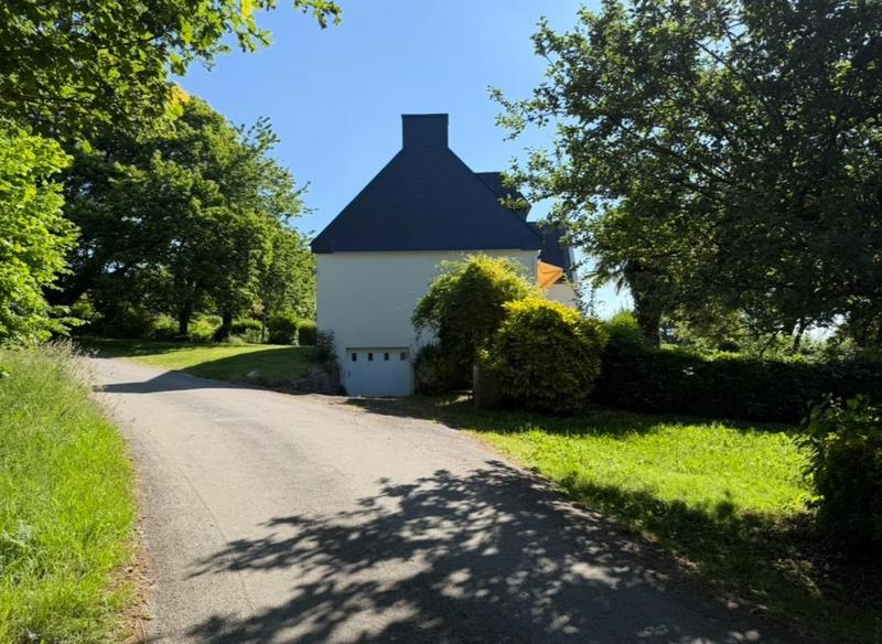 Maison - 168 m² - 10 pièces