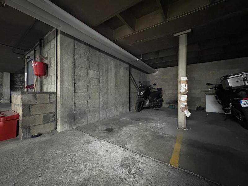 Parking / Garage - 12 m²