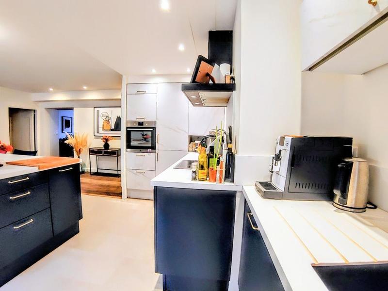 Appartement - 130 m² - 5 pièces