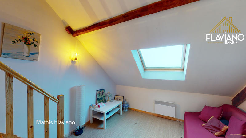 Appartement - 151 m² - 6 pièces