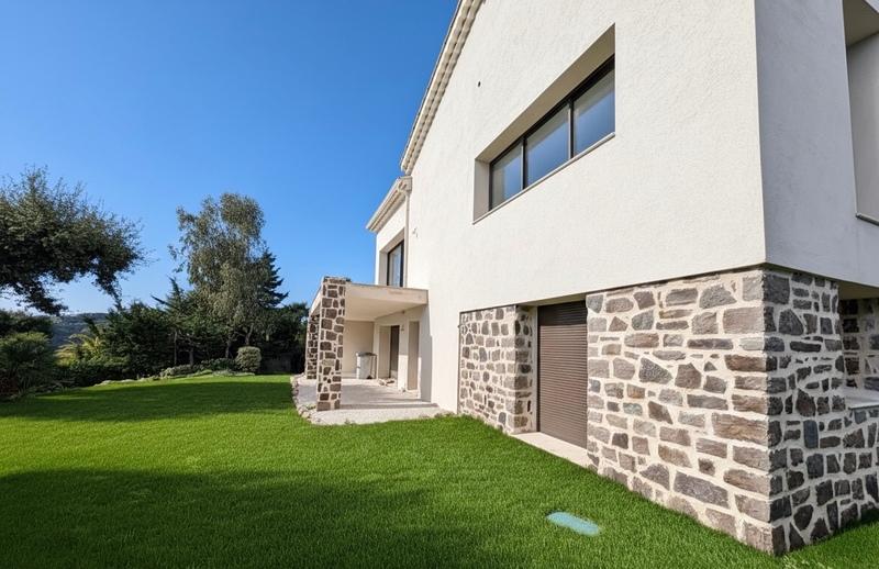 Maison - 185 m² - 5 pièces