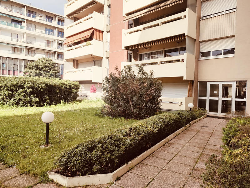 Appartement - 96 m² - 4 pièces