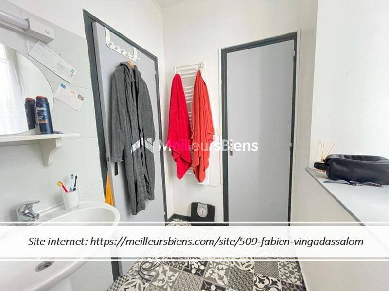 Immeuble - 196 m² - 7 pièces