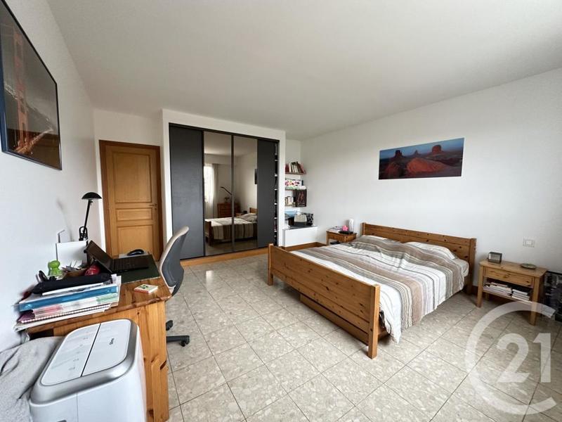 Pavillon - 170 m² - 6 pièces