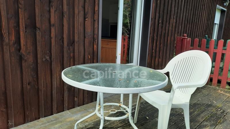 Maison - 225 m² - 9 pièces