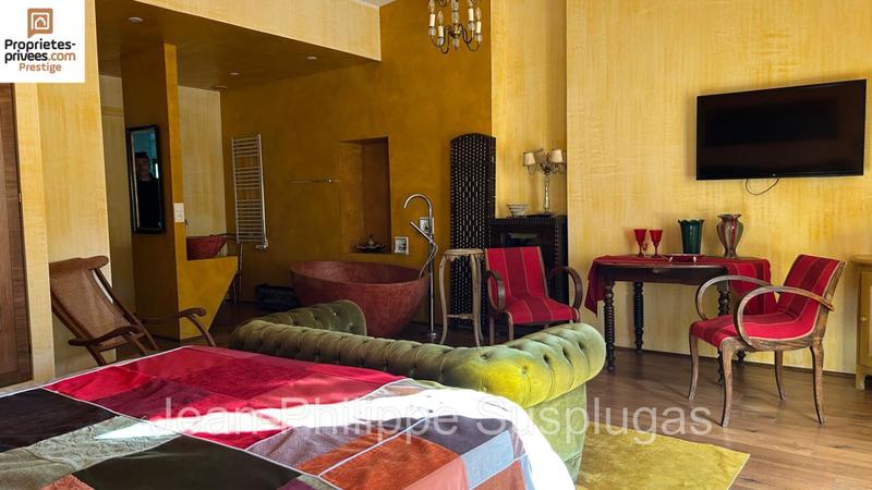 Demeure - 380 m² - 16 pièces