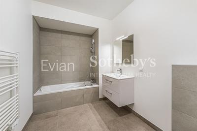 Appartement - 100 m² - 4 pièces