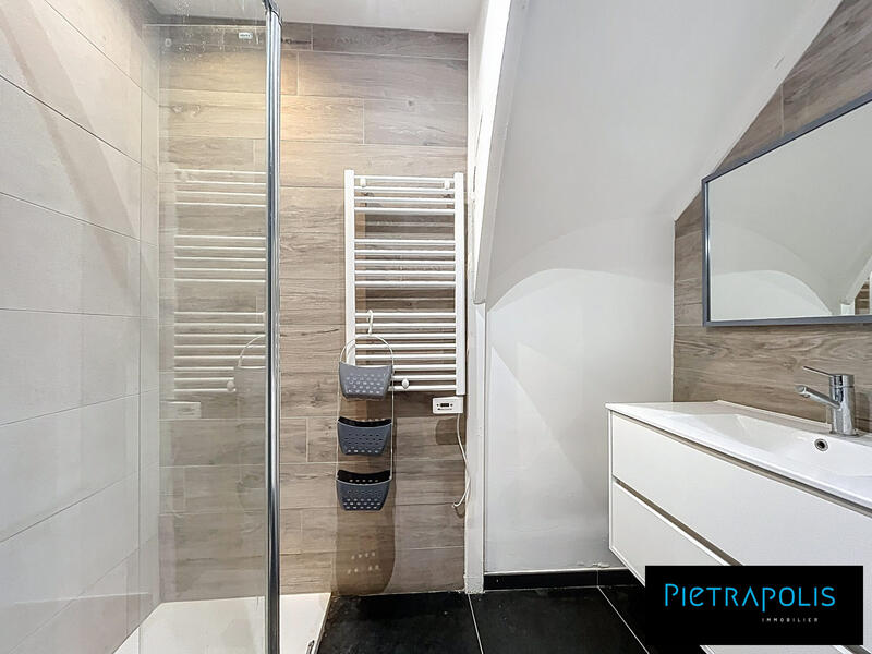 Maison - 80 m² - 5 pièces