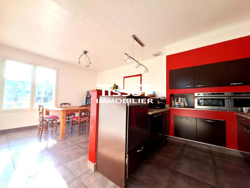 Maison - 199 m² - 6 pièces
