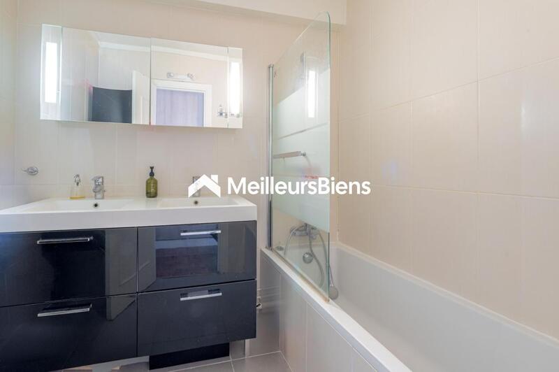 Appartement - 96 m² - 4 pièces