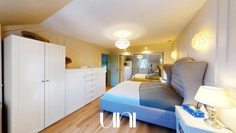 Maison - 180 m² - 5 pièces