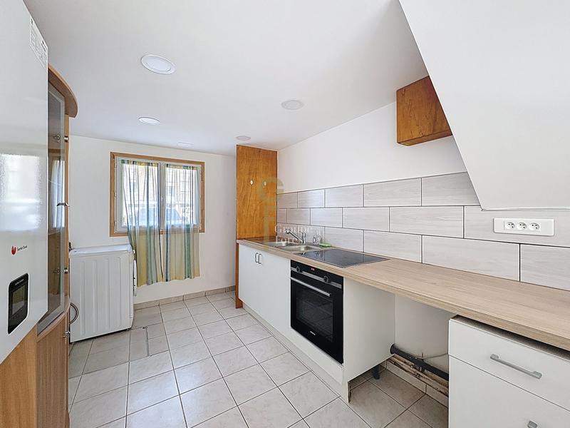 Maison - 110 m² - 8 pièces