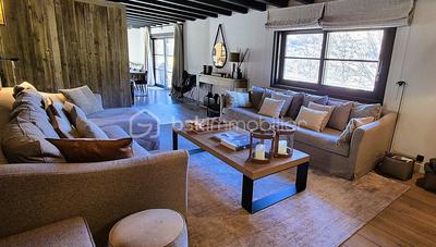 Châlet - 350 m² - 9 pièces