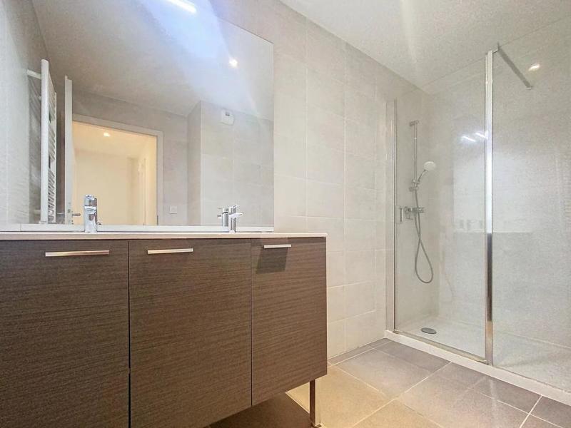 Appartement - 82 m² - 3 pièces