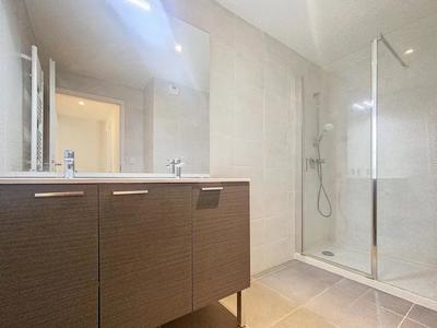 Appartement - 82 m² - 3 pièces